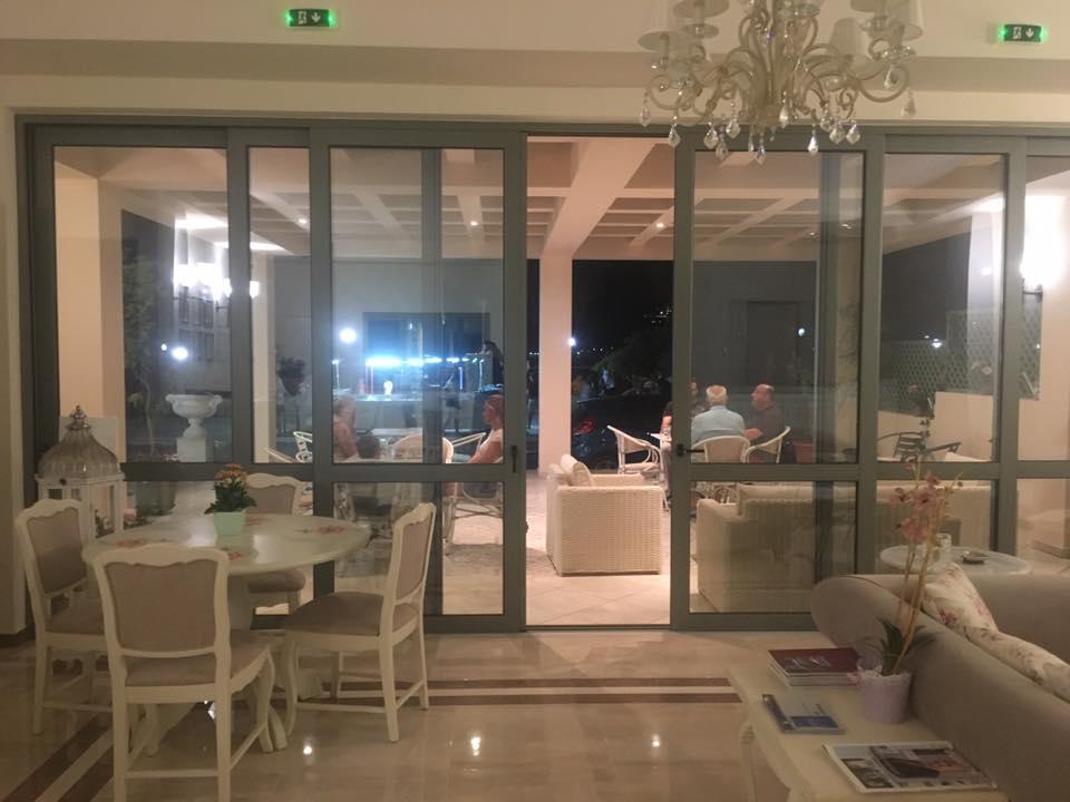 Costa Rampane Hotell Plítra Eksteriør bilde